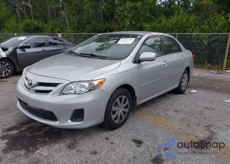 2011 Toyota Corolla Le z USA, uszkodzony, nr VIN JTDBU4EE0BJ098615